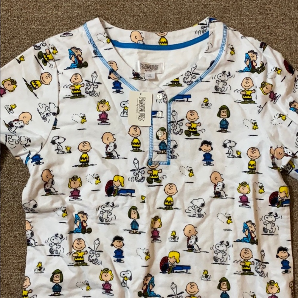 Women’s Peanuts Flannel Pajama Set